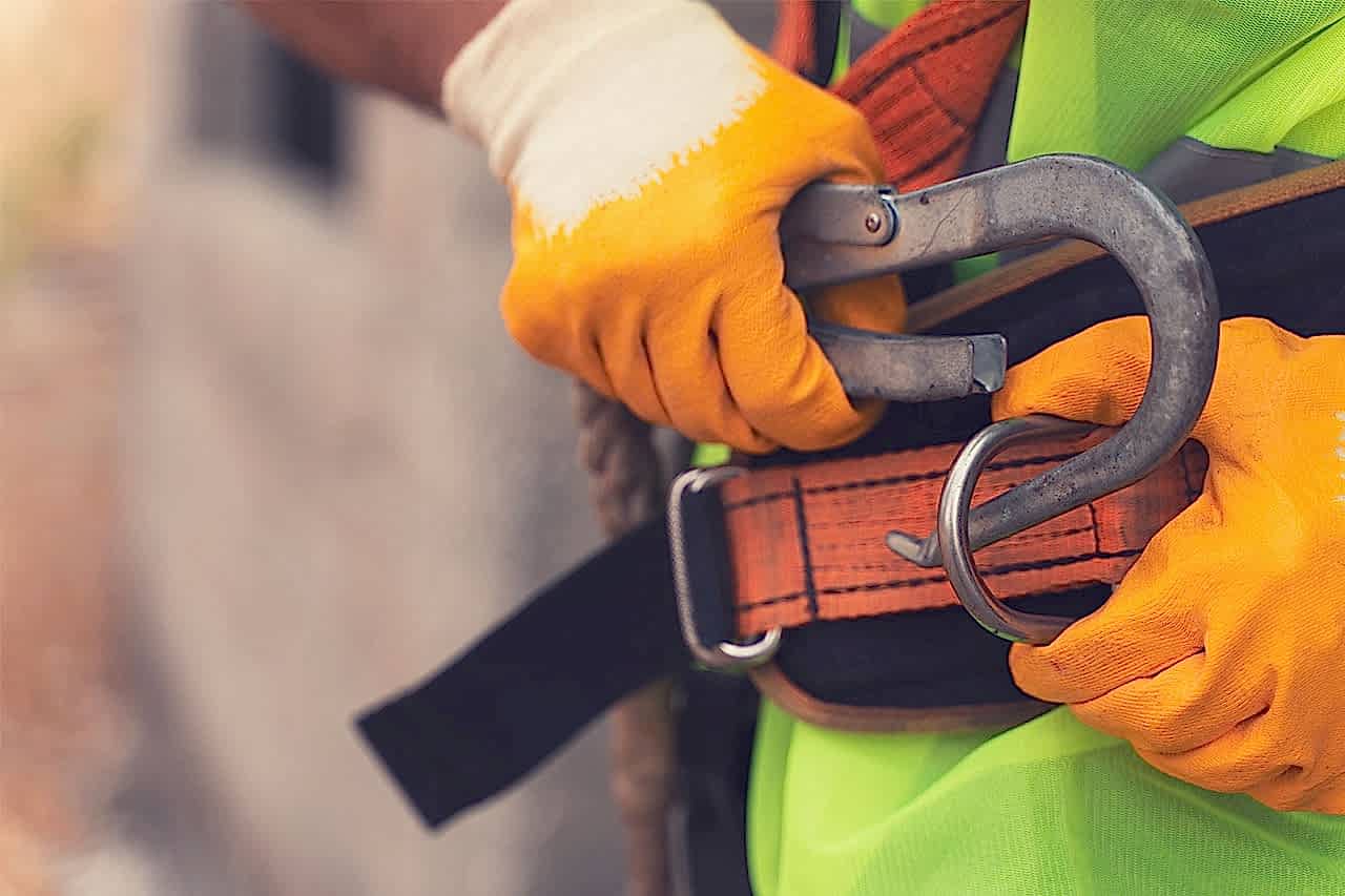 Dış Cephe İskelelerinde Güvenli Çalışma